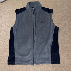 Large mens Columbia vest